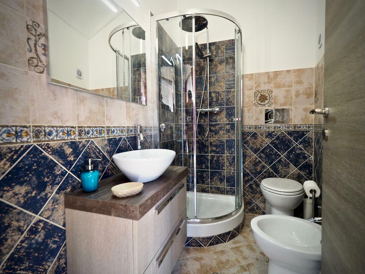 Romantic Suite Con Vista San Donato Cenova Dış mekan fotoğraf